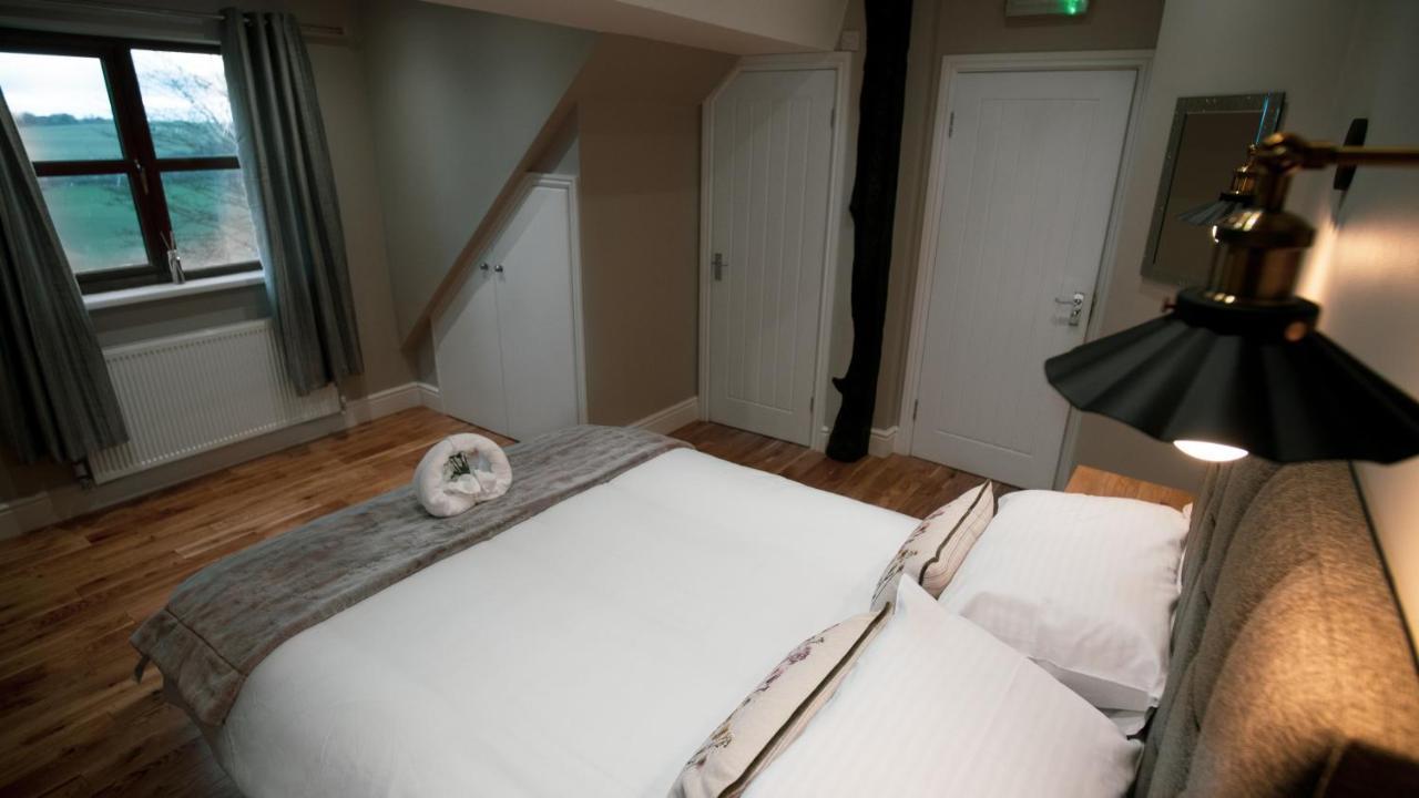 The Pebley Inn Честерфилд Экстерьер фото